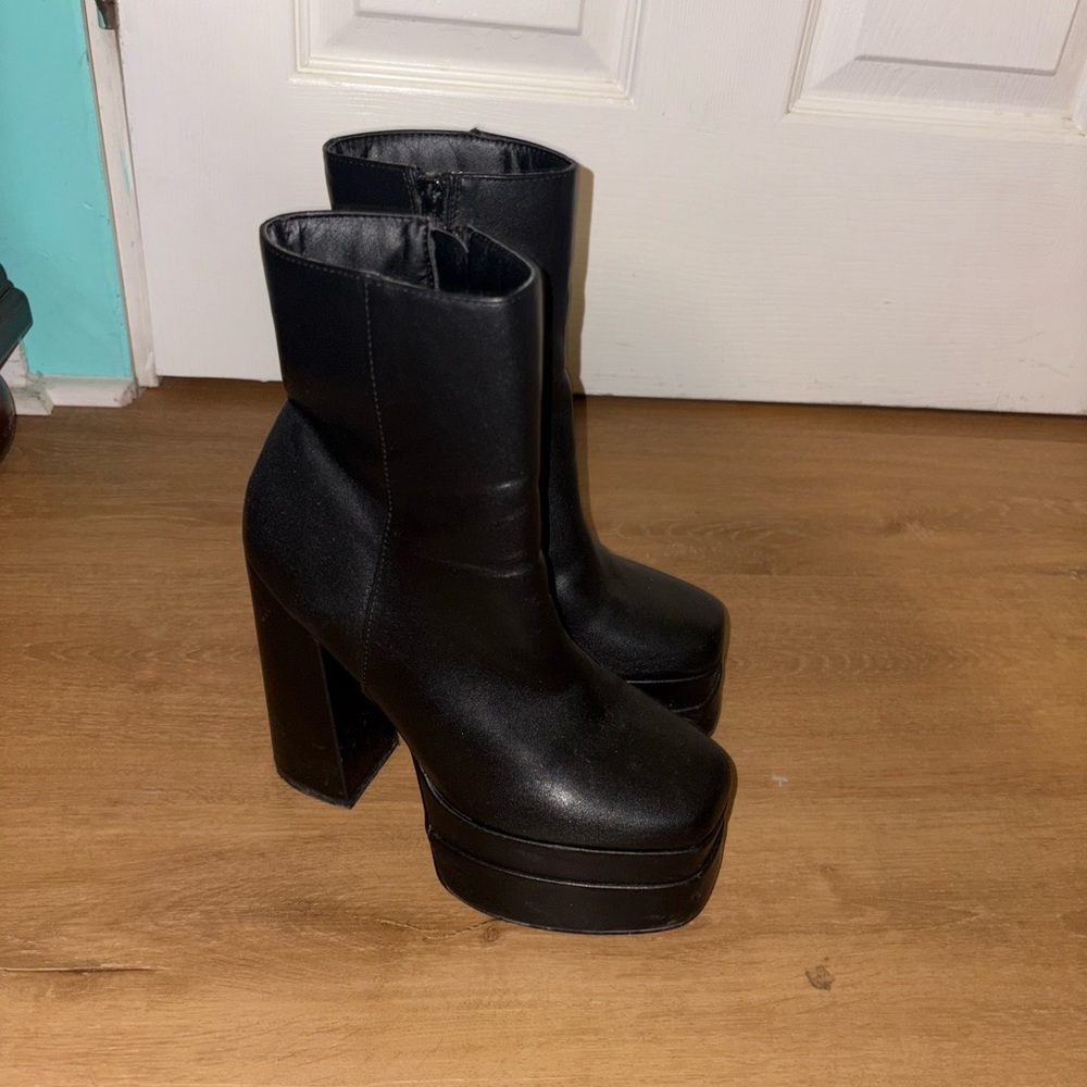 Forever 21 Black High-Platform Ankle Boots